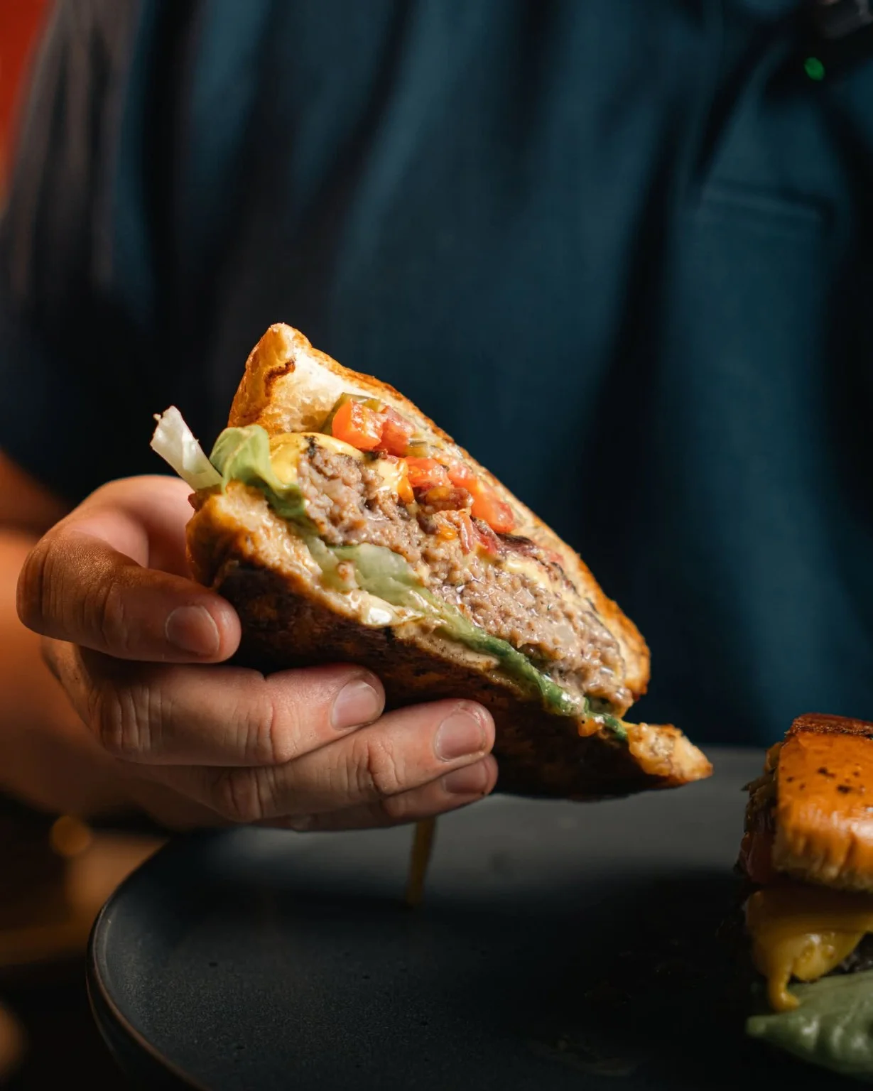 Hamburguesa preparada y servida en Hickory