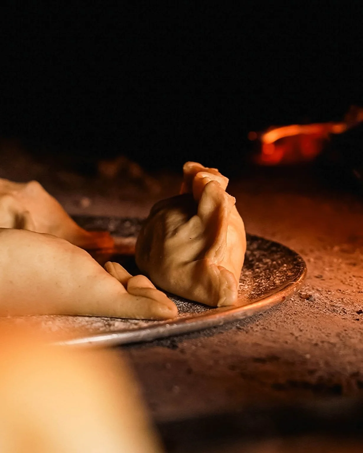 Empanadas Hickory dentro del horno de leña
